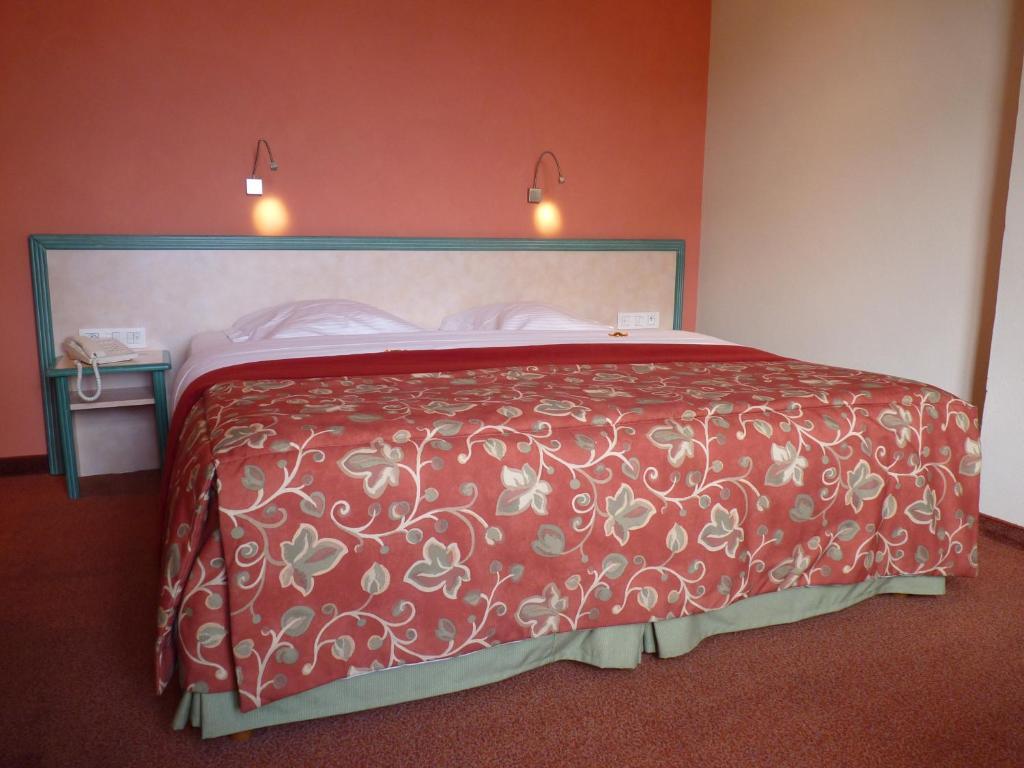 Les Tilleuls Hotel Jupille ภายนอก รูปภาพ